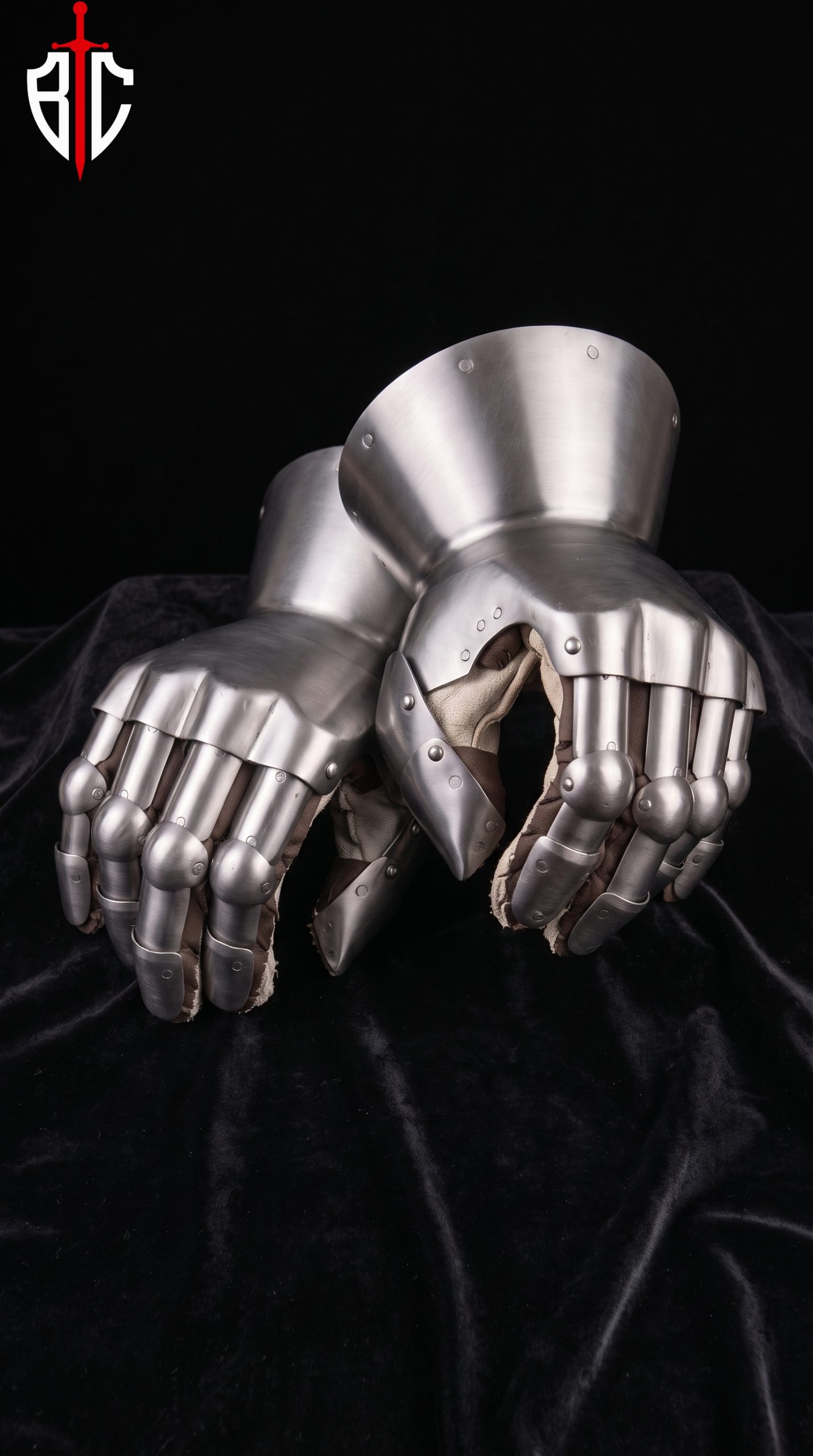 Hourglass Finger Gauntlets - Steel Combat Gauntlets with Leather Gloves for Buhurt & SCA