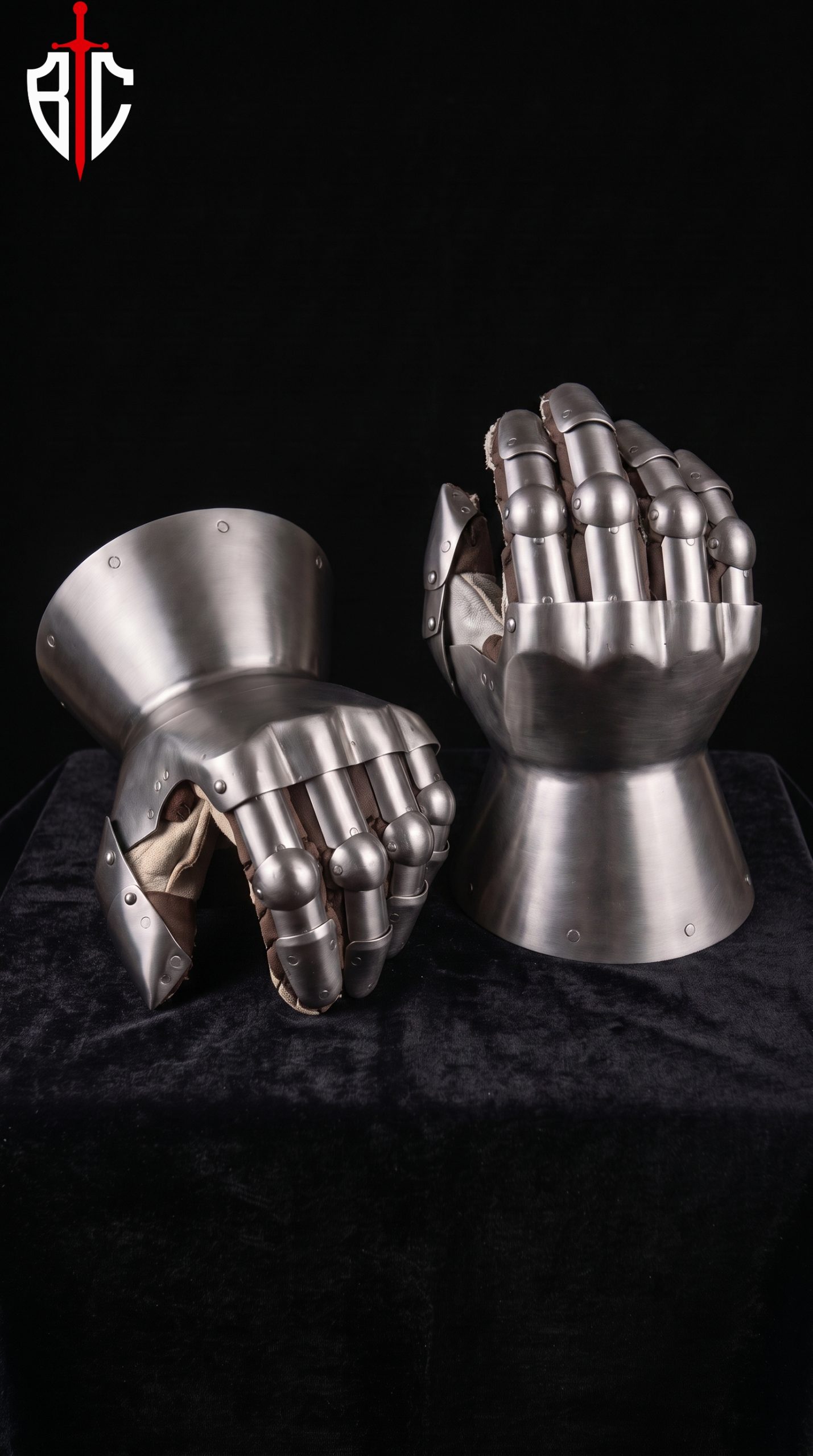 Hourglass Finger Gauntlets - Steel Combat Gauntlets with Leather Gloves for Buhurt & SCA