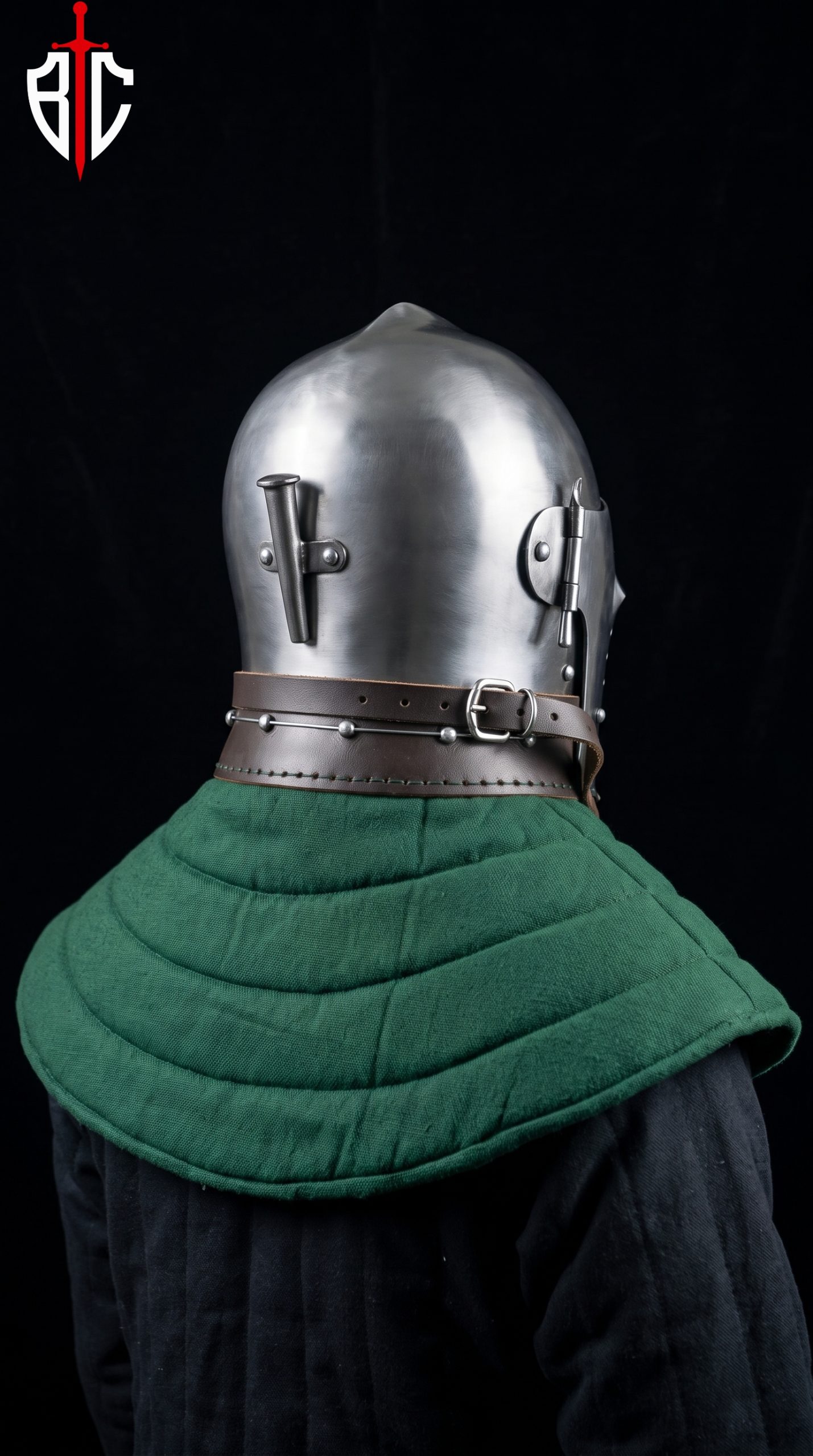 Houndskull Bascinet Helmet - Steel Combat Helmet with Padded Coif for Buhurt & SCA
